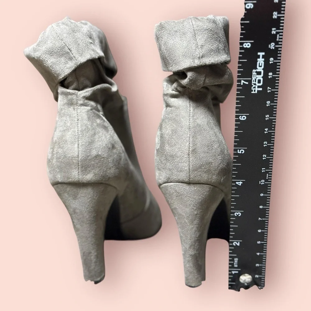 Express Taupe Faux Suede Heeled Booties‎ Womens 7 Fold Over Ankle Boots